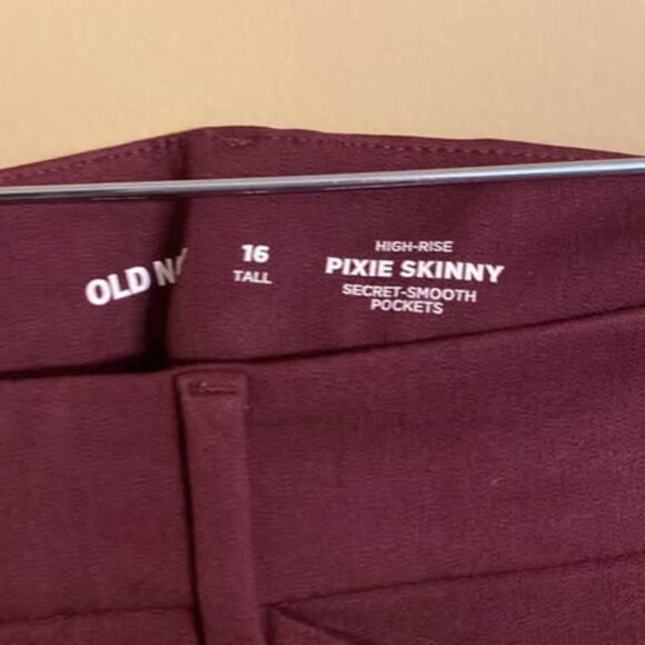 Old Navy Cranberry Pixie Pants - Picture 2 of 2